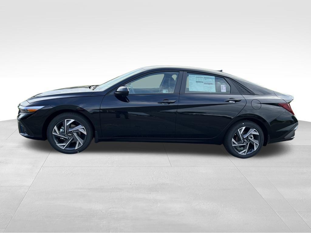 new 2025 Hyundai Elantra car, priced at $20,837