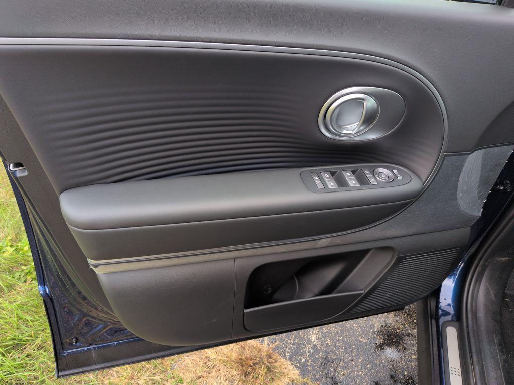 new 2026 Hyundai IONIQ 9 car, priced at $69,297