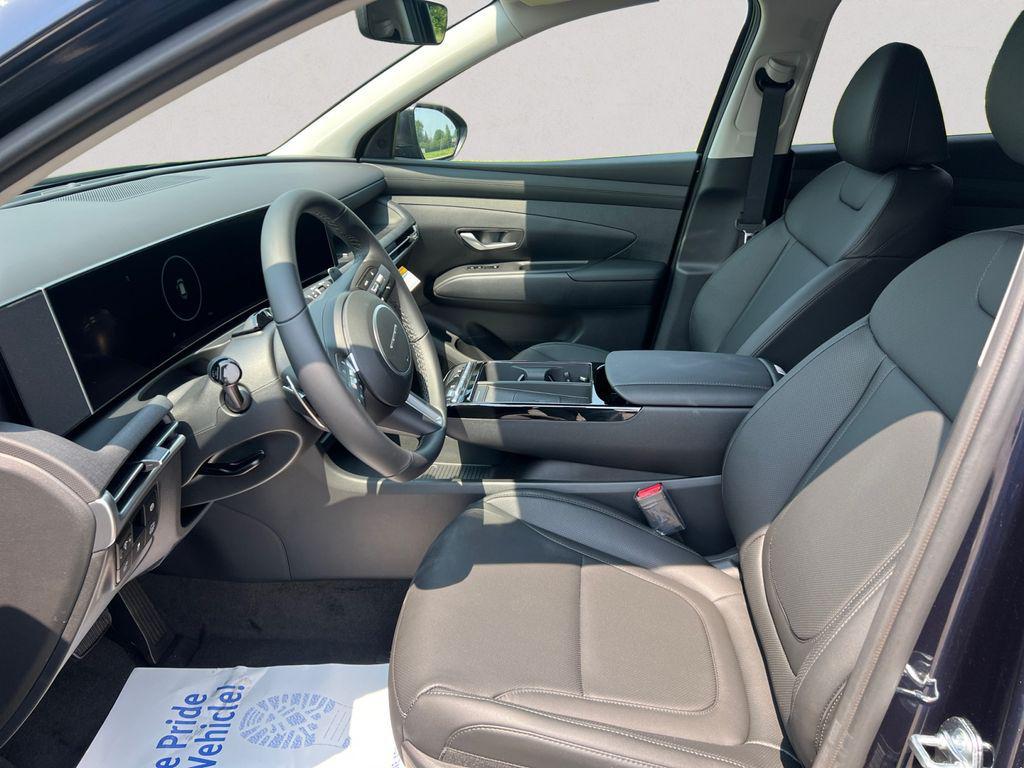 new 2025 Hyundai TUCSON Hybrid car, priced at $32,600