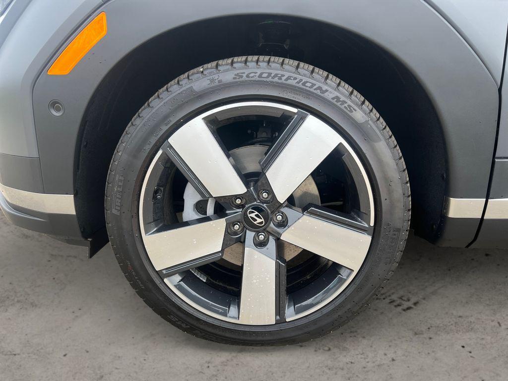 new 2025 Hyundai Santa Fe car, priced at $38,137