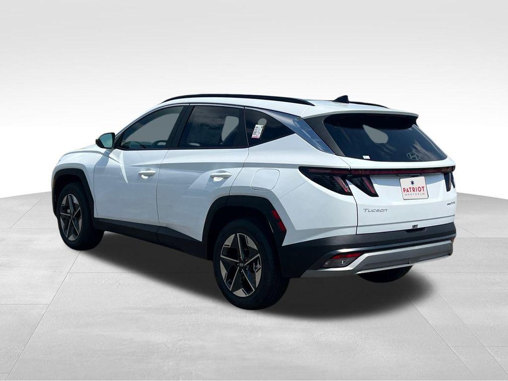 new 2025 Hyundai TUCSON Hybrid car, priced at $33,020