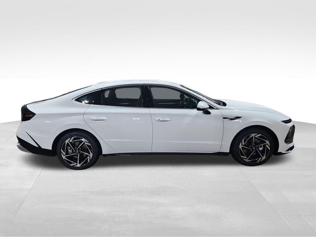 new 2026 Hyundai Sonata car, priced at $31,781