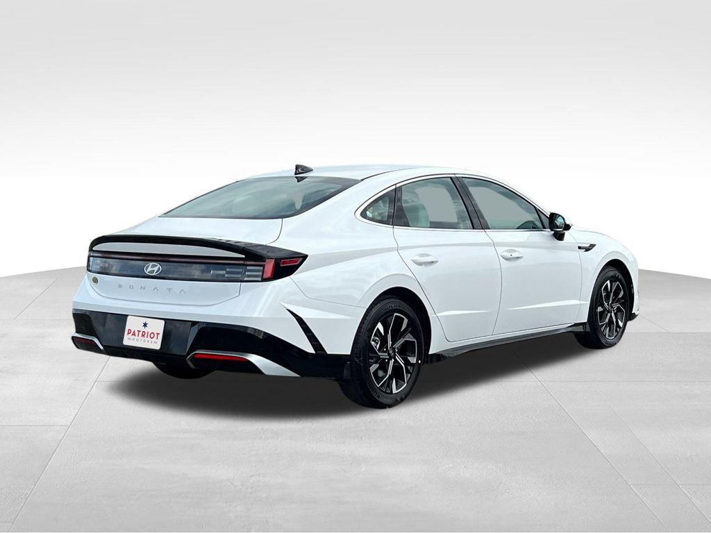 new 2025 Hyundai Sonata car, priced at $25,174