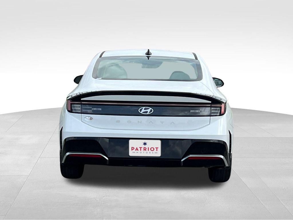new 2025 Hyundai Sonata car, priced at $25,174