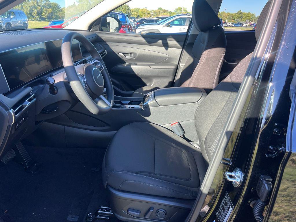 new 2026 Hyundai Tucson car, priced at $33,995