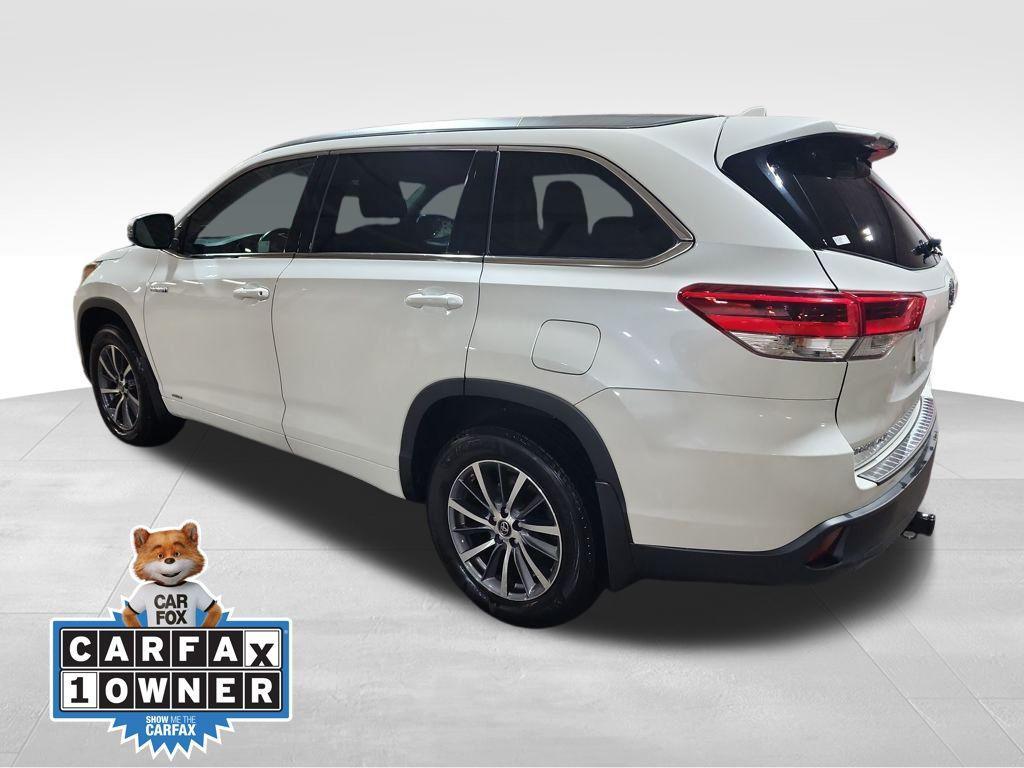 used 2017 Toyota Highlander Hybrid car, priced at $22,995