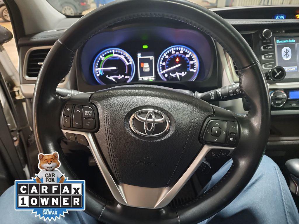 used 2017 Toyota Highlander Hybrid car, priced at $22,995