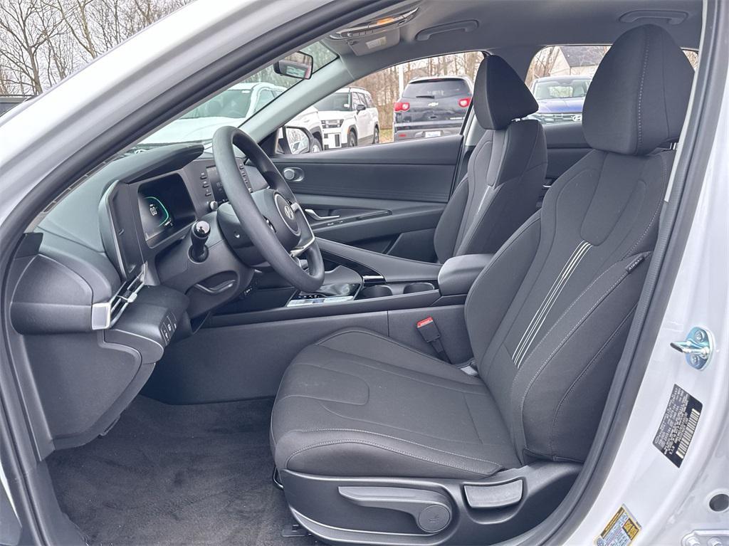 new 2025 Hyundai ELANTRA HEV car, priced at $22,560
