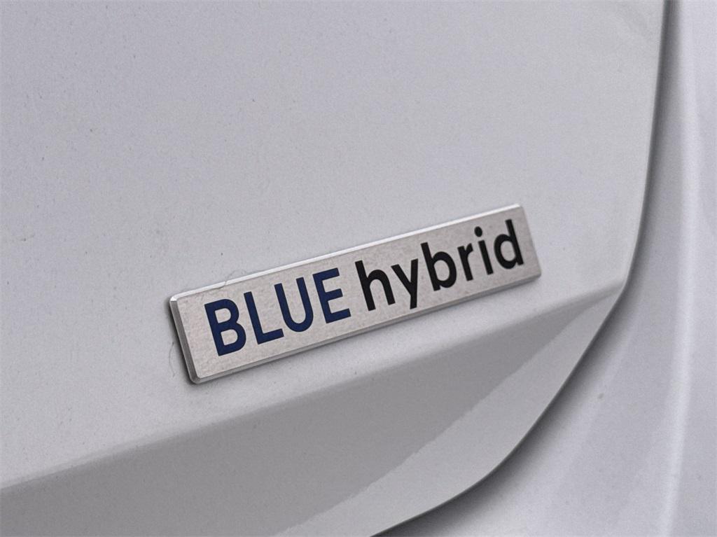 new 2025 Hyundai ELANTRA HEV car, priced at $22,560