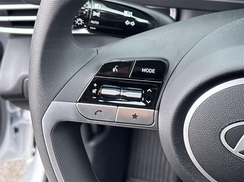 new 2025 Hyundai ELANTRA HEV car, priced at $22,560
