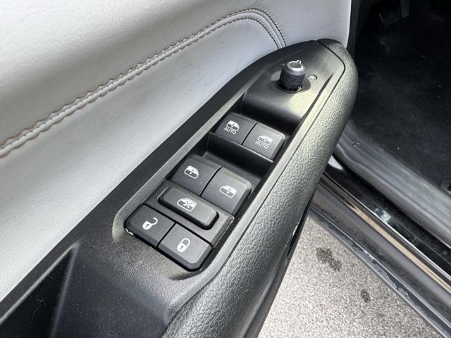used 2022 Jeep Compass car, priced at $21,994