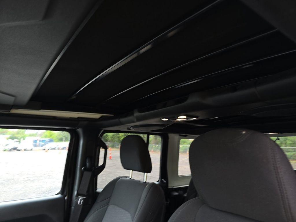 used 2022 Jeep Wrangler Unlimited car, priced at $31,224