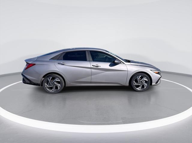 new 2025 Hyundai Elantra car, priced at $24,467