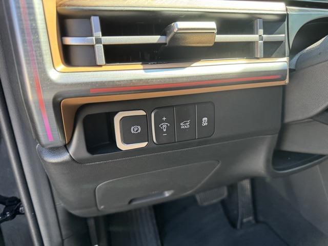 used 2025 Hyundai SANTA FE HEV car, priced at $39,994