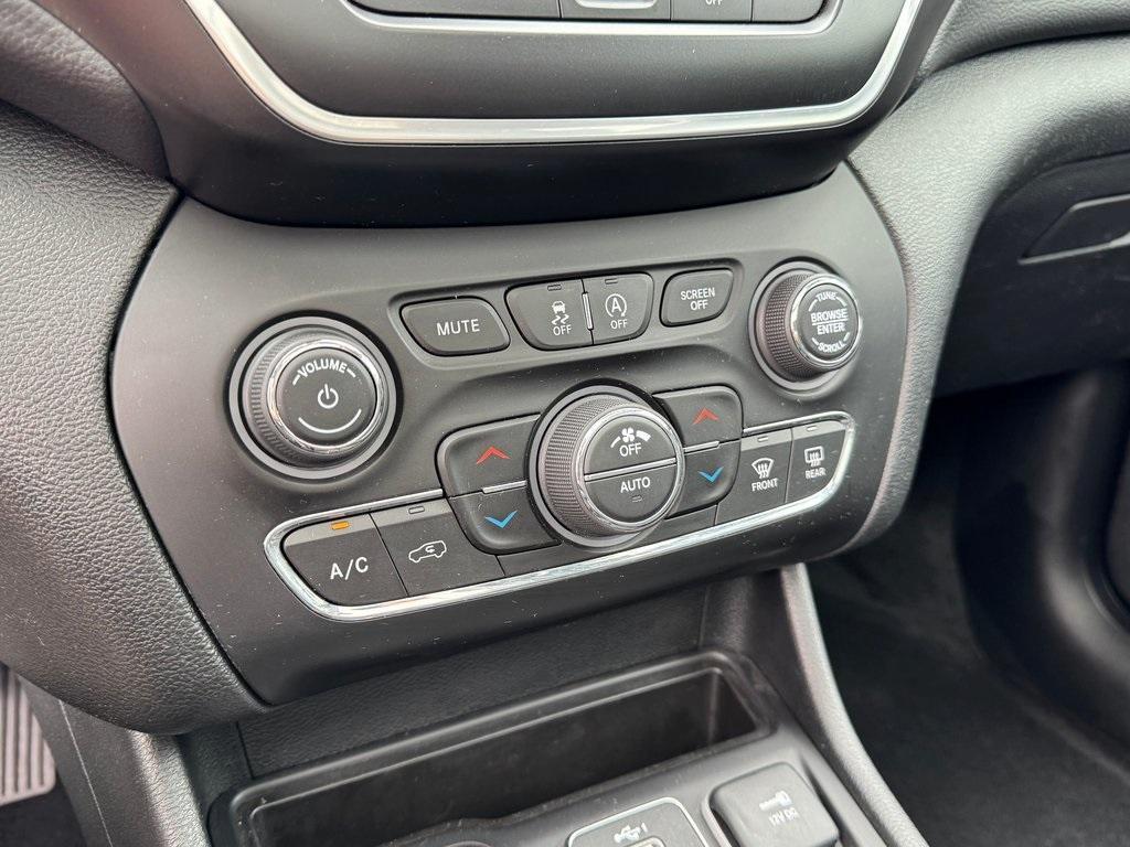 used 2022 Jeep Cherokee car, priced at $22,944