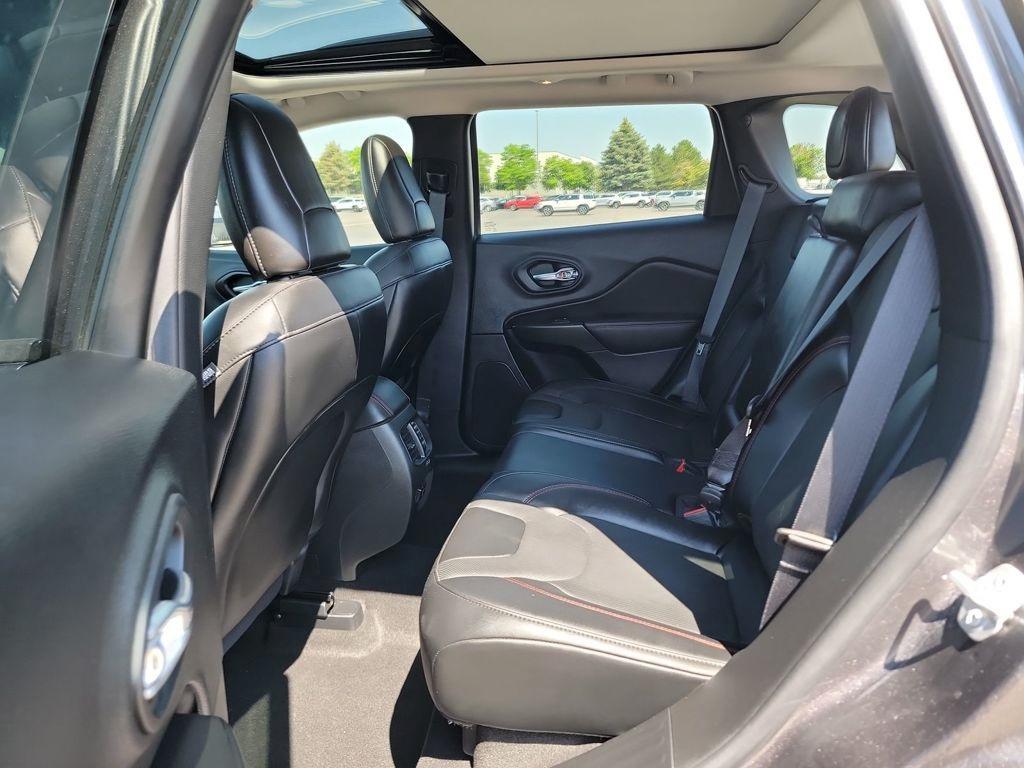 used 2022 Jeep Cherokee car