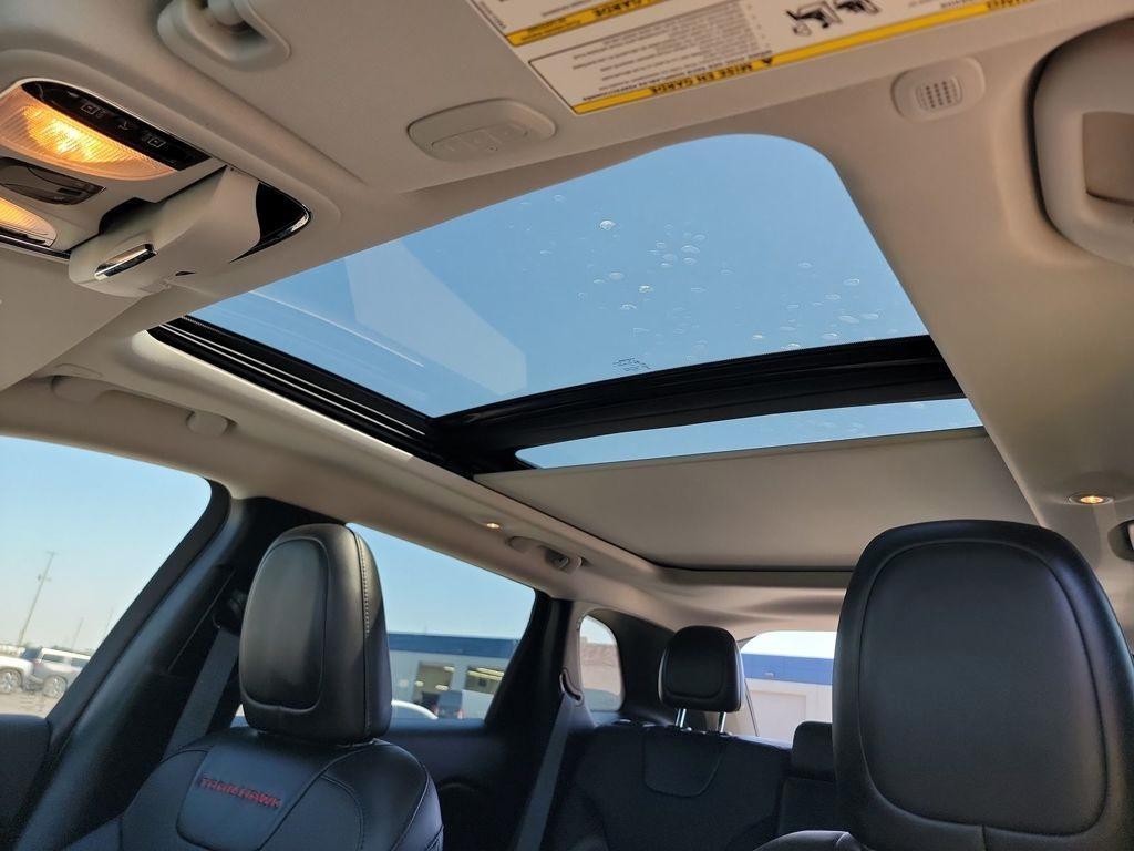 used 2022 Jeep Cherokee car