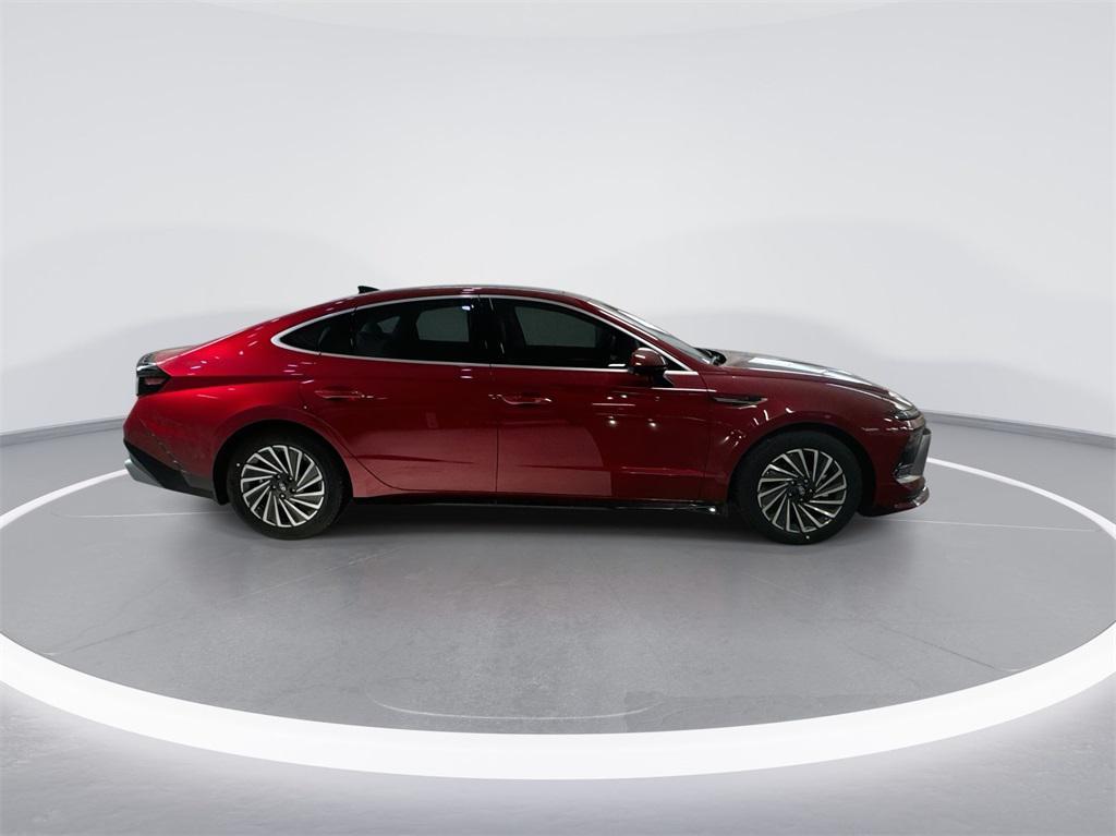 new 2025 Hyundai Sonata Hybrid car, priced at $37,184