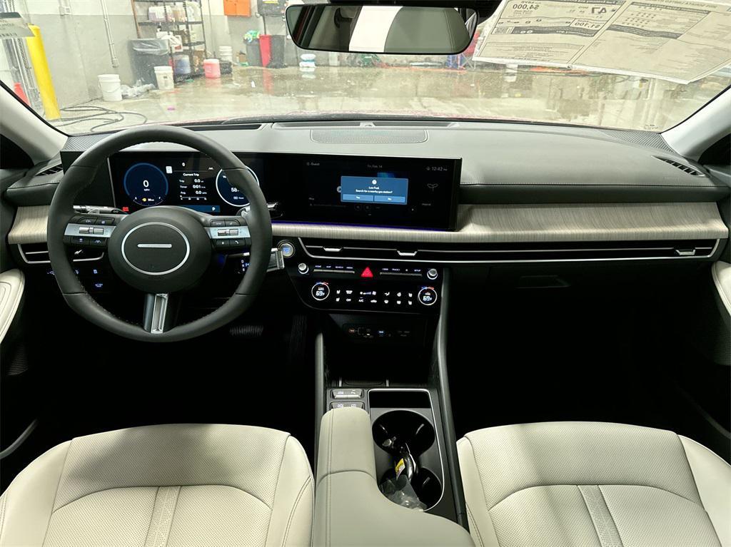 new 2025 Hyundai Sonata Hybrid car, priced at $37,184