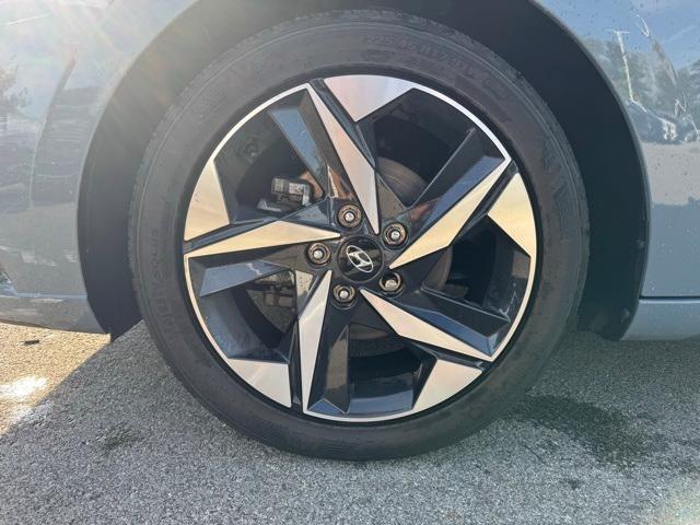 used 2022 Hyundai Elantra car, priced at $18,334