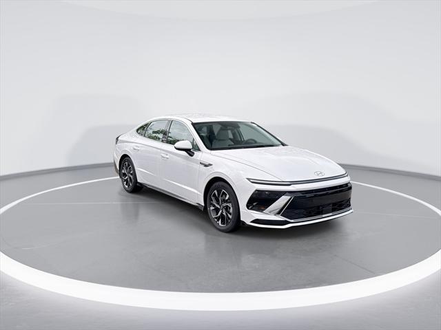 new 2025 Hyundai Sonata car, priced at $29,338