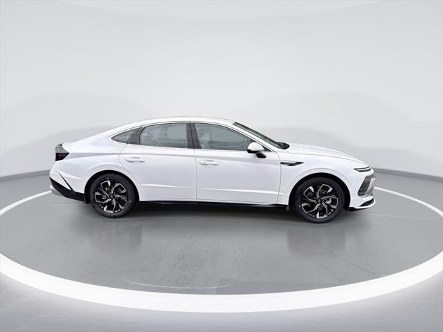 new 2025 Hyundai Sonata car, priced at $29,338
