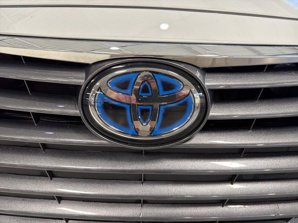 used 2022 Toyota Avalon Hybrid car, priced at $28,444