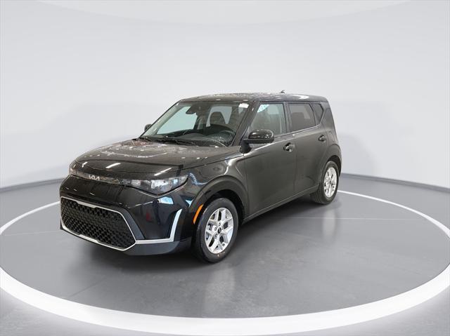 used 2025 Kia Soul car, priced at $17,994