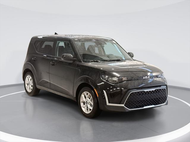 used 2025 Kia Soul car, priced at $17,994