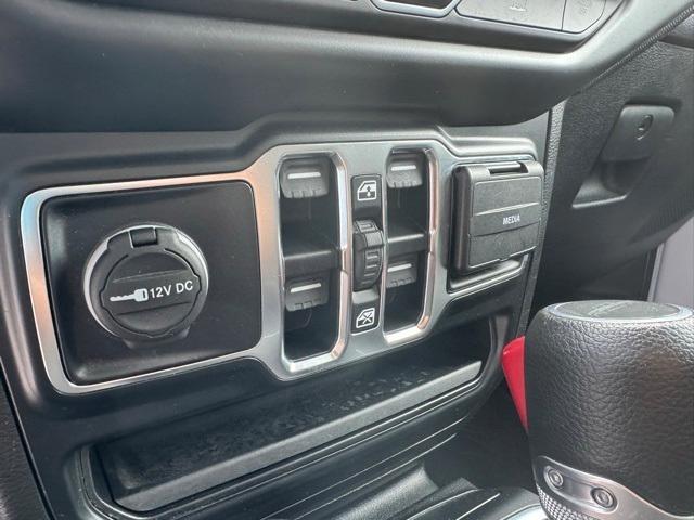 used 2022 Jeep Gladiator car, priced at $32,994