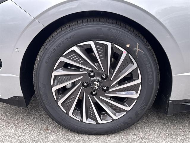 new 2025 Hyundai Sonata Hybrid car, priced at $37,053