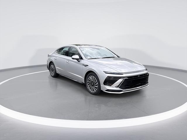 new 2025 Hyundai Sonata Hybrid car, priced at $37,053