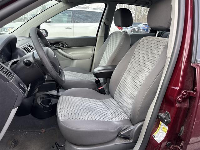 used 2007 Ford Focus car, priced at $3,888