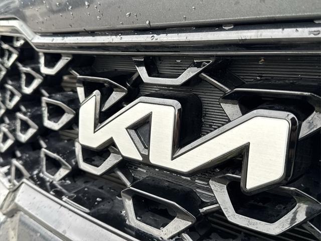 used 2023 Kia Sorento car, priced at $26,994