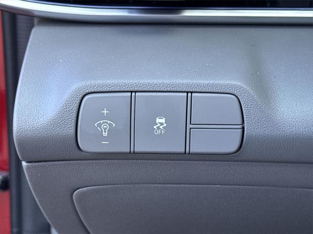 new 2025 Hyundai Elantra car, priced at $26,024