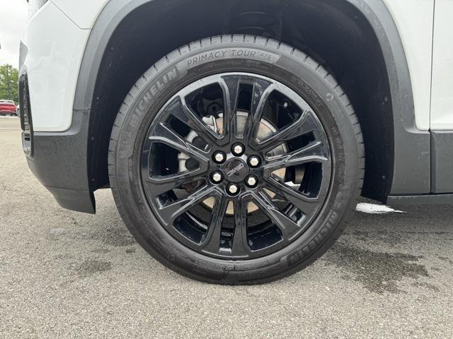 used 2023 GMC Acadia car, priced at $33,994