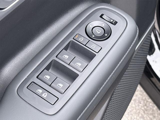 new 2025 Hyundai SANTA FE HEV car, priced at $47,692