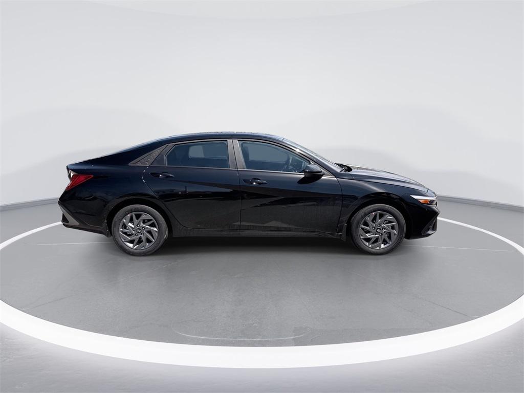 new 2025 Hyundai ELANTRA HEV car, priced at $22,593