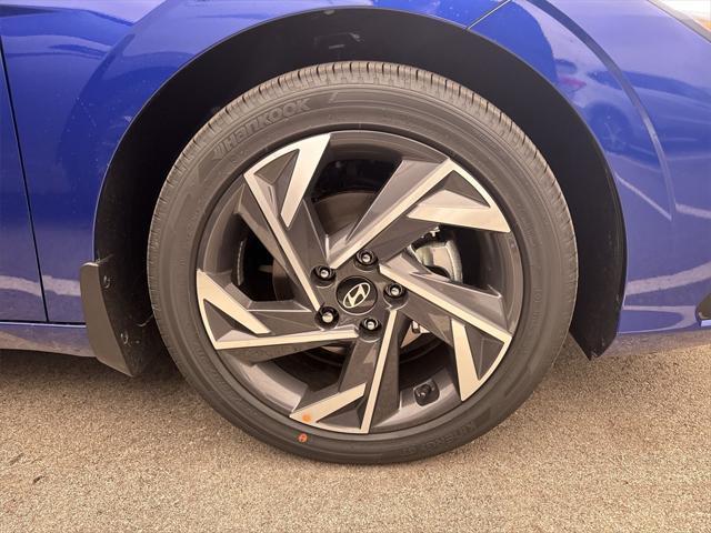 new 2025 Hyundai Elantra car, priced at $26,451