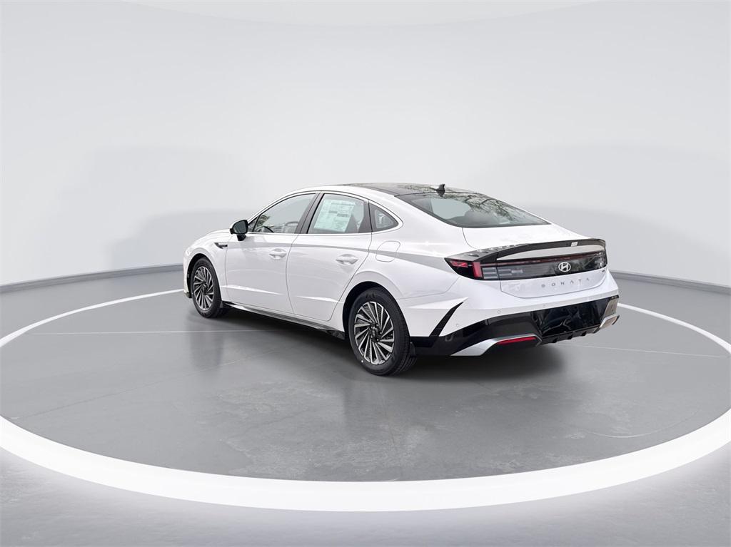new 2025 Hyundai Sonata Hybrid car, priced at $37,499