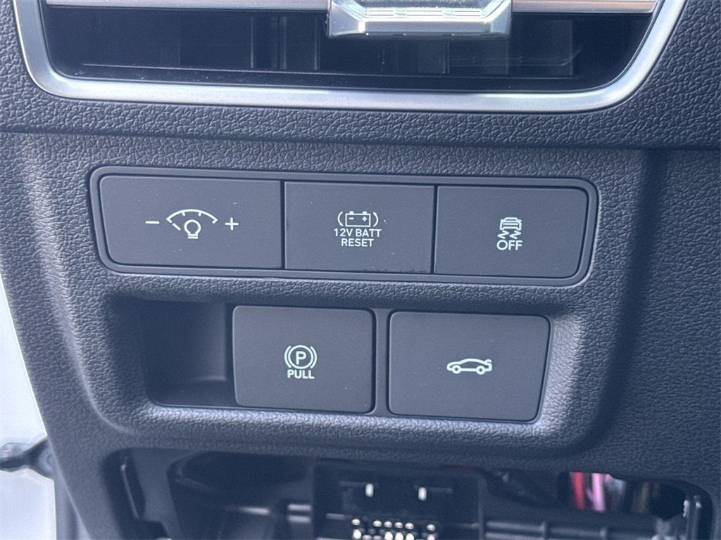 new 2025 Hyundai Sonata Hybrid car, priced at $28,431