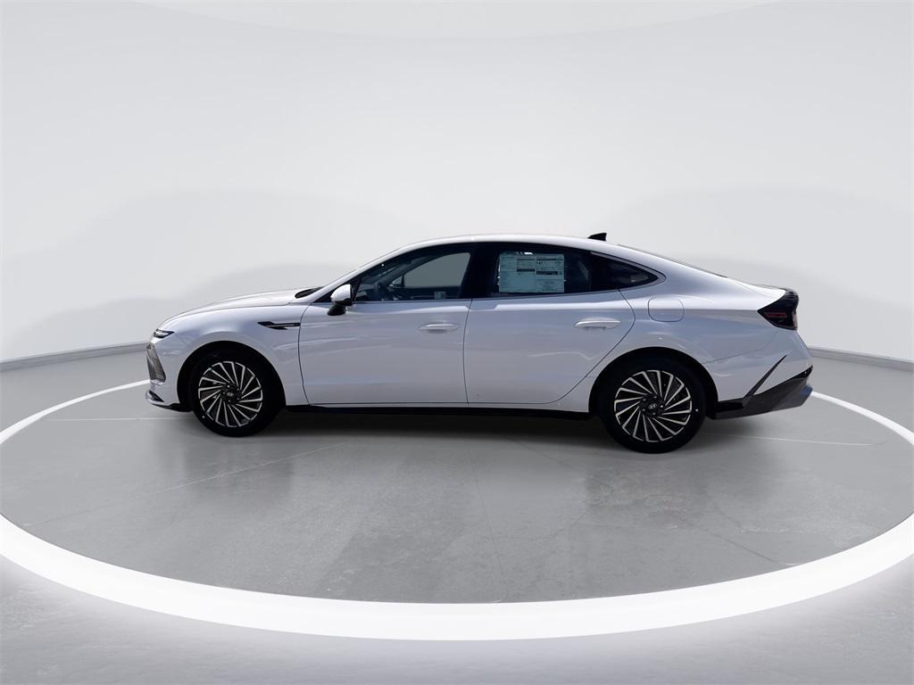 new 2025 Hyundai Sonata Hybrid car, priced at $28,431