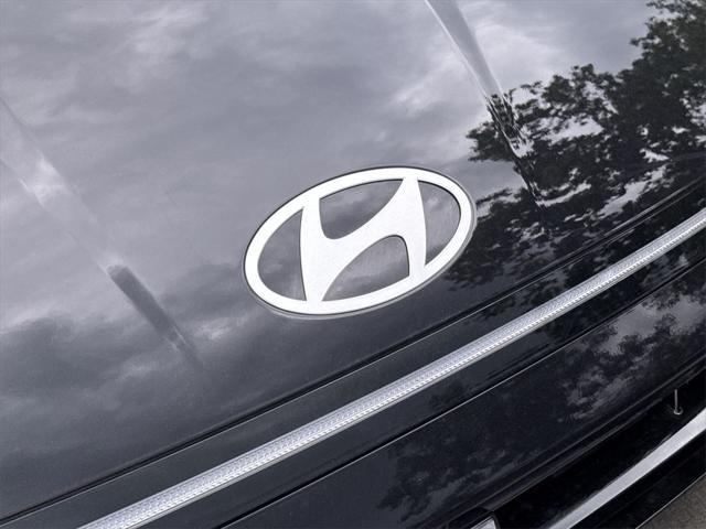 new 2025 Hyundai Sonata Hybrid car, priced at $37,254