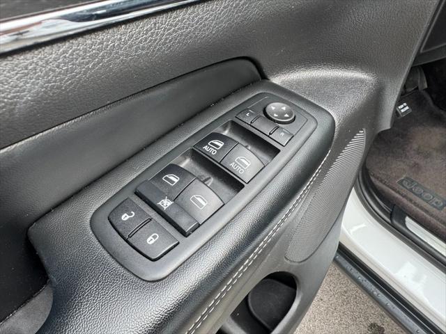 used 2016 Jeep Grand Cherokee car, priced at $11,994