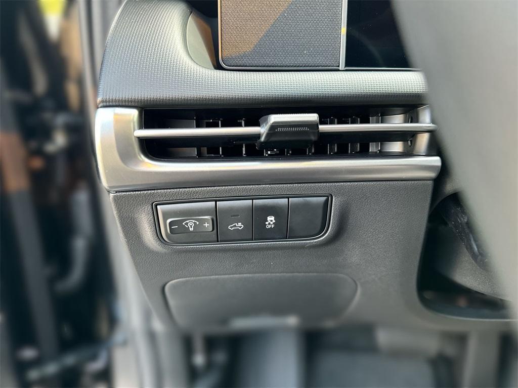 used 2025 Hyundai SANTA CRUZ car, priced at $29,494