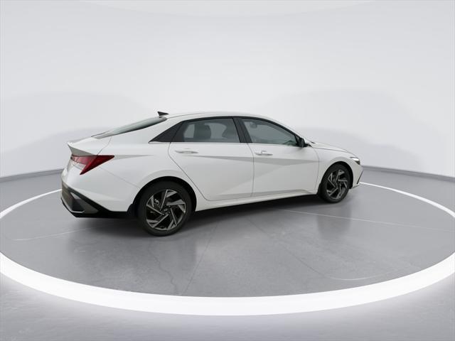 new 2024 Hyundai Elantra car, priced at $23,679