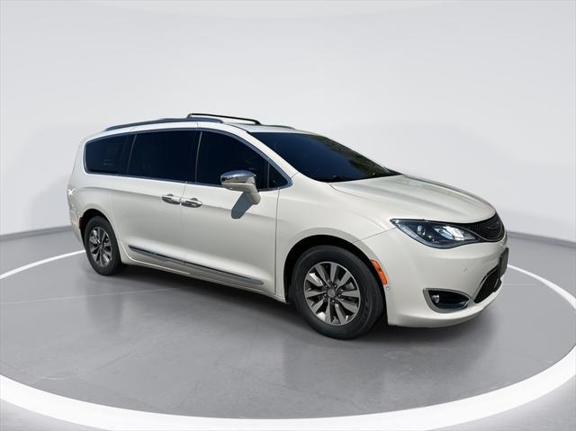 used 2020 Chrysler Pacifica Hybrid car, priced at $20,994