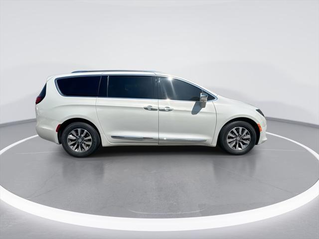 used 2020 Chrysler Pacifica Hybrid car, priced at $20,994