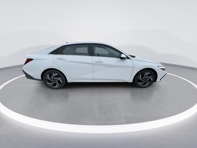 new 2025 Hyundai Elantra car, priced at $27,813