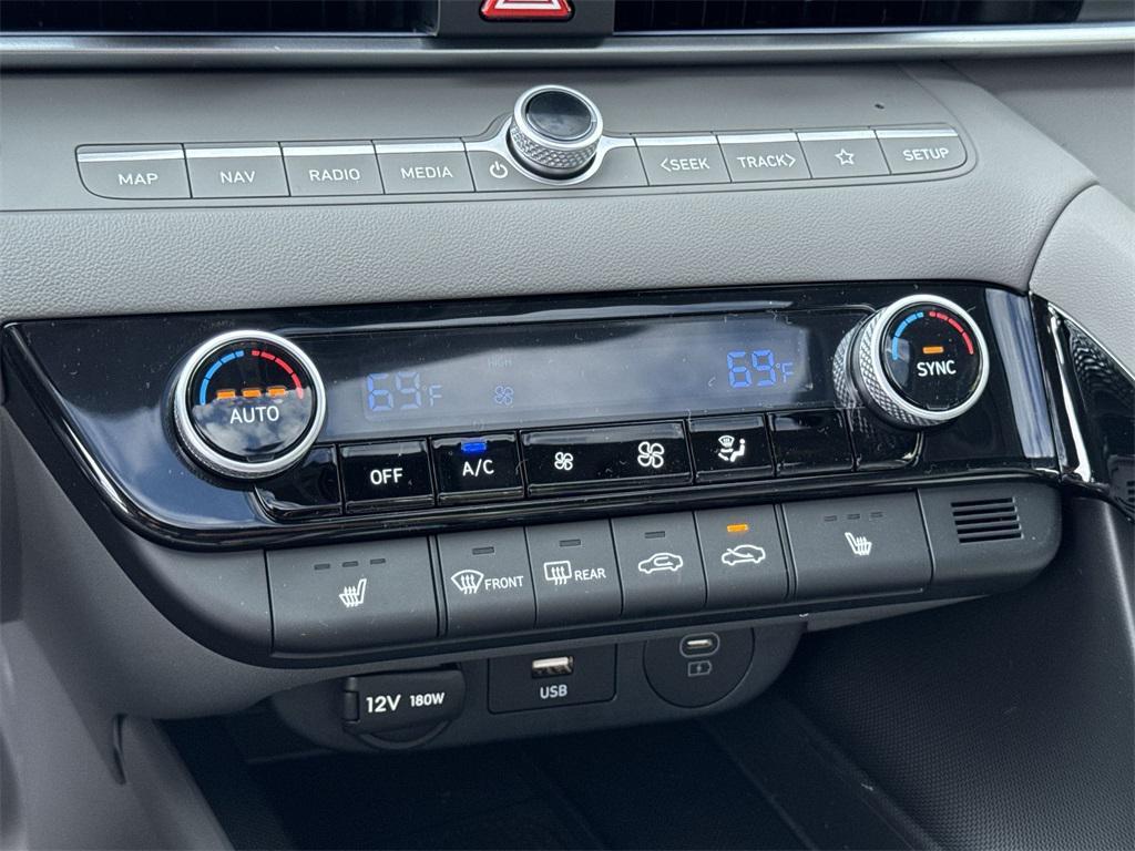 new 2025 Hyundai Elantra car, priced at $25,543